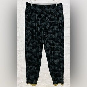 Kyodan Black Camo Joggers Size 2Xlarge